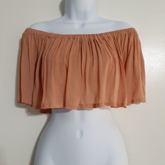 LF Smocked Flowy Crepe Off-Shoulder Boho Crop Top Small Melon NWT - Picture 1 of 7